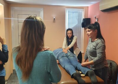 Вертебрална мануална терапия с основите на ПК на ниво таз.